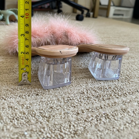 Vintage inspired feathered house shoe - Picture 3 of 3